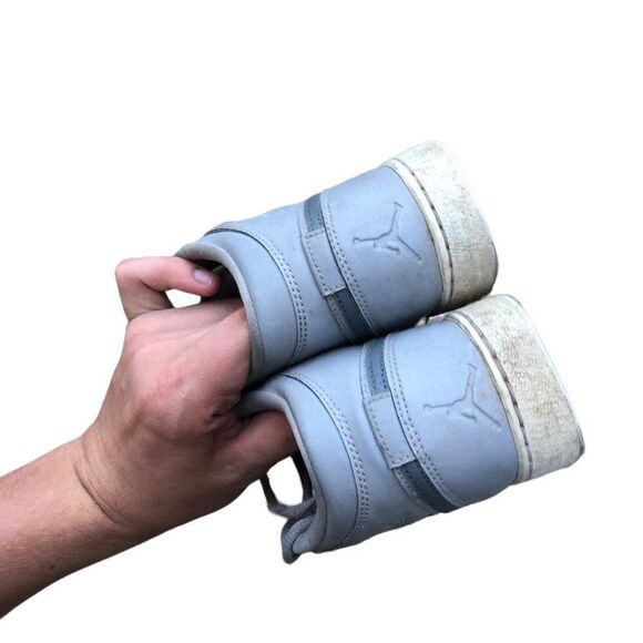 RARE Nike Air Jordan 1 Retro Mid Wolf Grey Coll Grey Size 5.5 - Picture 2 of 16